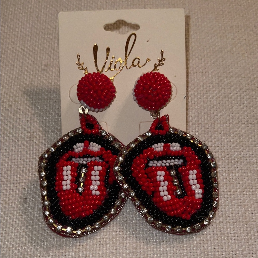 “Rolling Stones” Red and Black Beaded Earrings